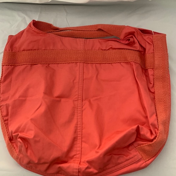 Lacoste Shopping Bag- Deep Coral - Picture 4 of 6